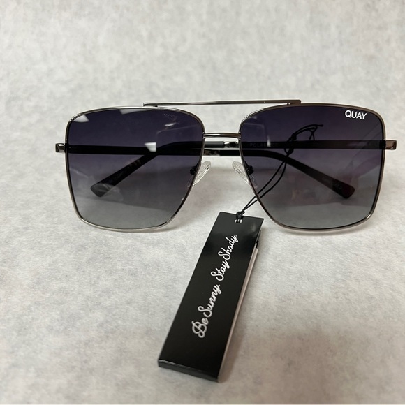 Quay Australia Air Control Aviator Sunglasses Gunmetal Smoke - Picture 5 of 8